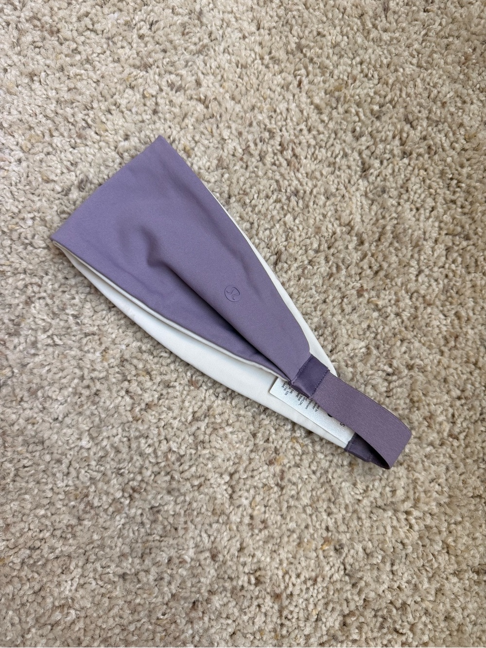 Lululemon reversible white/lavender headband - Picture 2 of 3